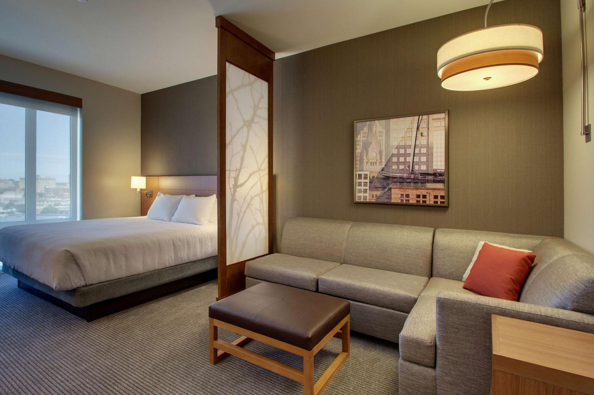 Hyatt Place Milwaukee Downtown Экстерьер фото